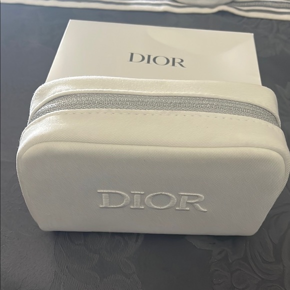 Dior White Cosmetic Bag - Picture 3 of 5